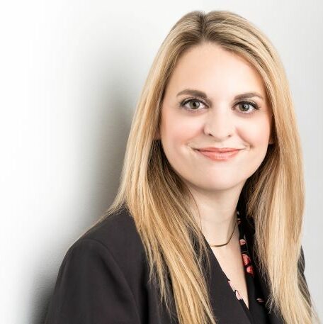 Taylor Mills – Partnerin bei ROOTLOGIK, kombiniert Technologie mit sozialem Hintergrund